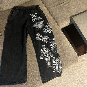 Men size M Young LA Golds Gym joggers